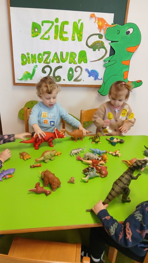 Dzień dinozaura (3)