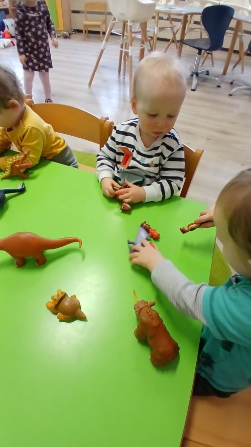 Dzien-dinozaura-4515e4b6fc52103d3f.jpg