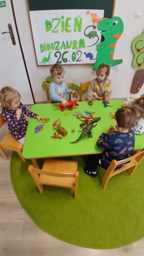 Dzień dinozaura (4)