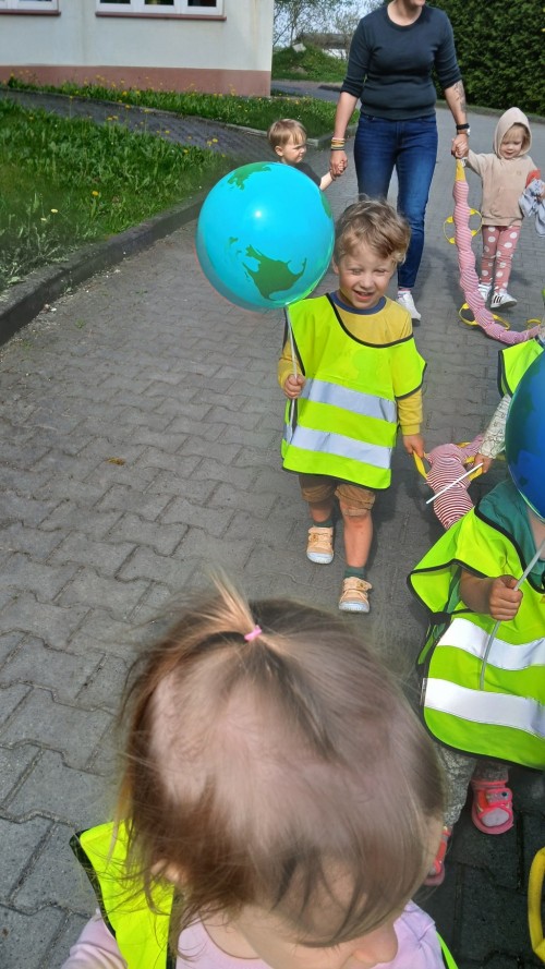 Dzien-Ziemi-3977ee1edbfdb1c38d.jpg
