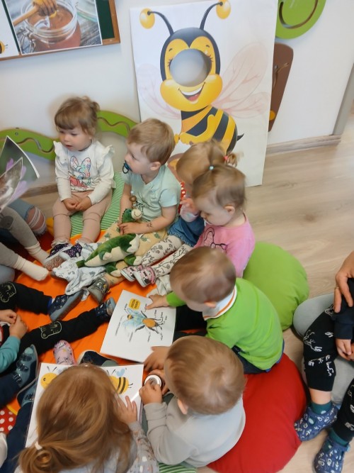 Dzien-Pszczoly-124e462d3d4deea1d.jpg