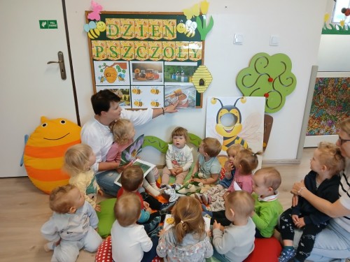 Dzien-Pszczoly-26da22ec050b984fb.jpg